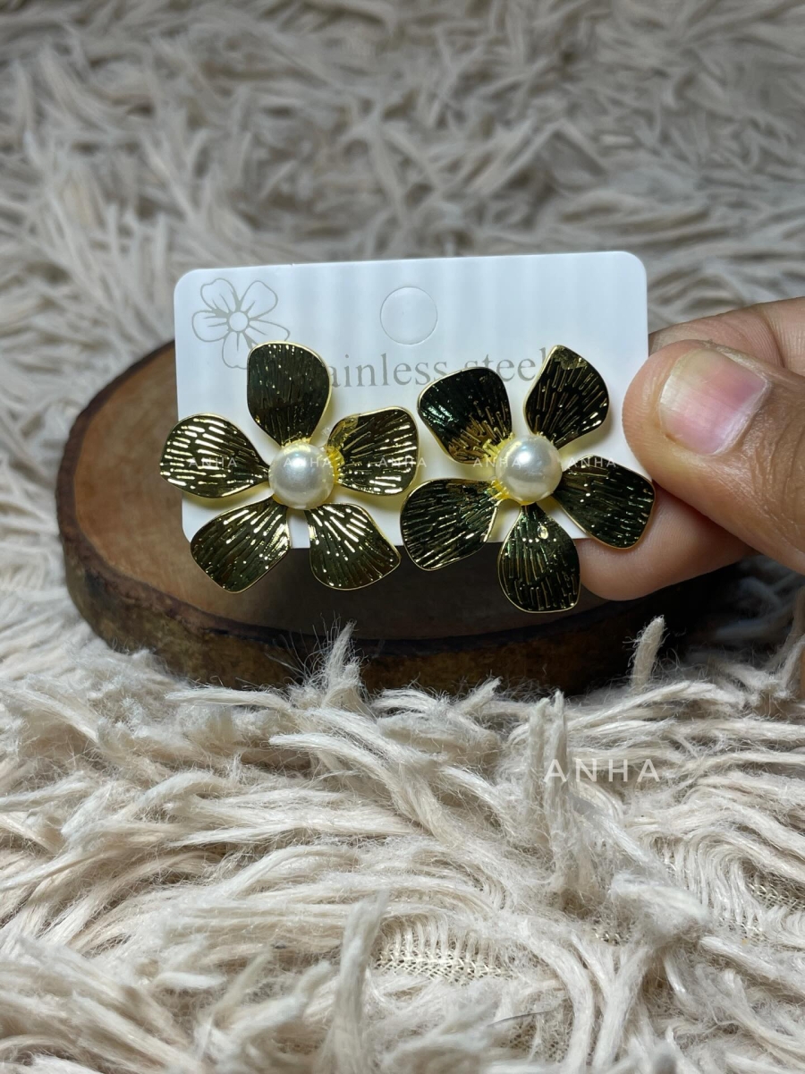 Golden - Pearl Stainless Steel Earring